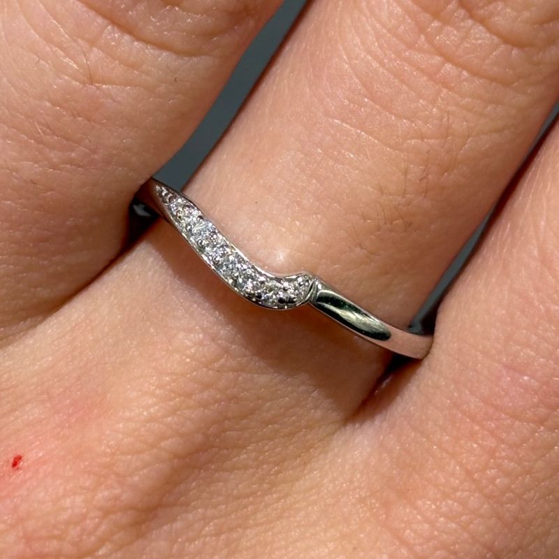 Pre-Owned 9ct White Gold 0.05ct Diamond Shaped Band