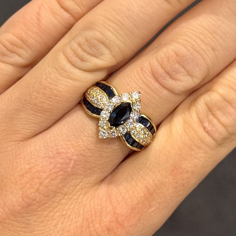 Pre-Owned 18ct Yellow Gold 1.175ct Sapphire & 0.70ct Diamond Ring Pre-Owned 18ct Yellow Gold 1.175ct Sapphire & 0.70ct Diamond Ring