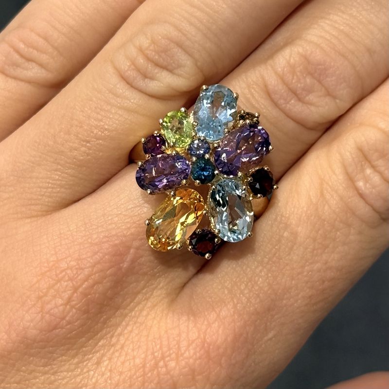 Pre-Owned 9ct Yellow Gold Topaz, Garnet, Quartz, Peridot, Citrene Cluster Ring Pre-Owned 9ct Yellow Gold Topaz, Garnet, Quartz, Peridot, Citrene Cluster Ring