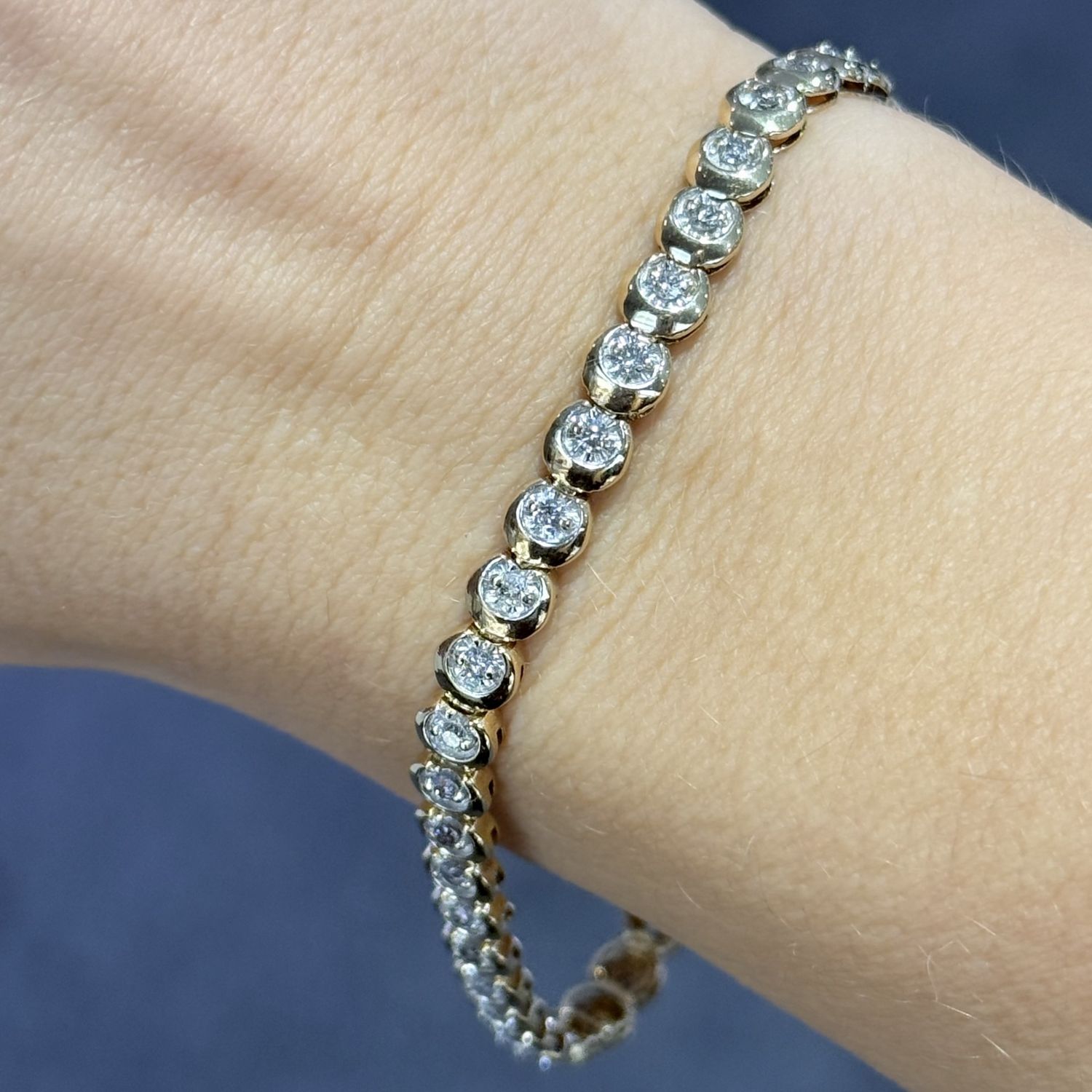 Pre-Owned 9ct Yellow Gold 1.00ct Diamond Tennis Bracelet Pre-Owned 9ct Yellow Gold 1.00ct Diamond Tennis Bracelet