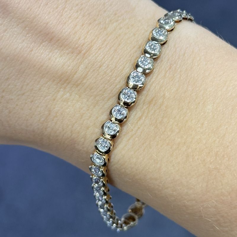 Pre-Owned 9ct Yellow Gold 1.00ct Diamond Tennis Bracelet Pre-Owned 9ct Yellow Gold 1.00ct Diamond Tennis Bracelet