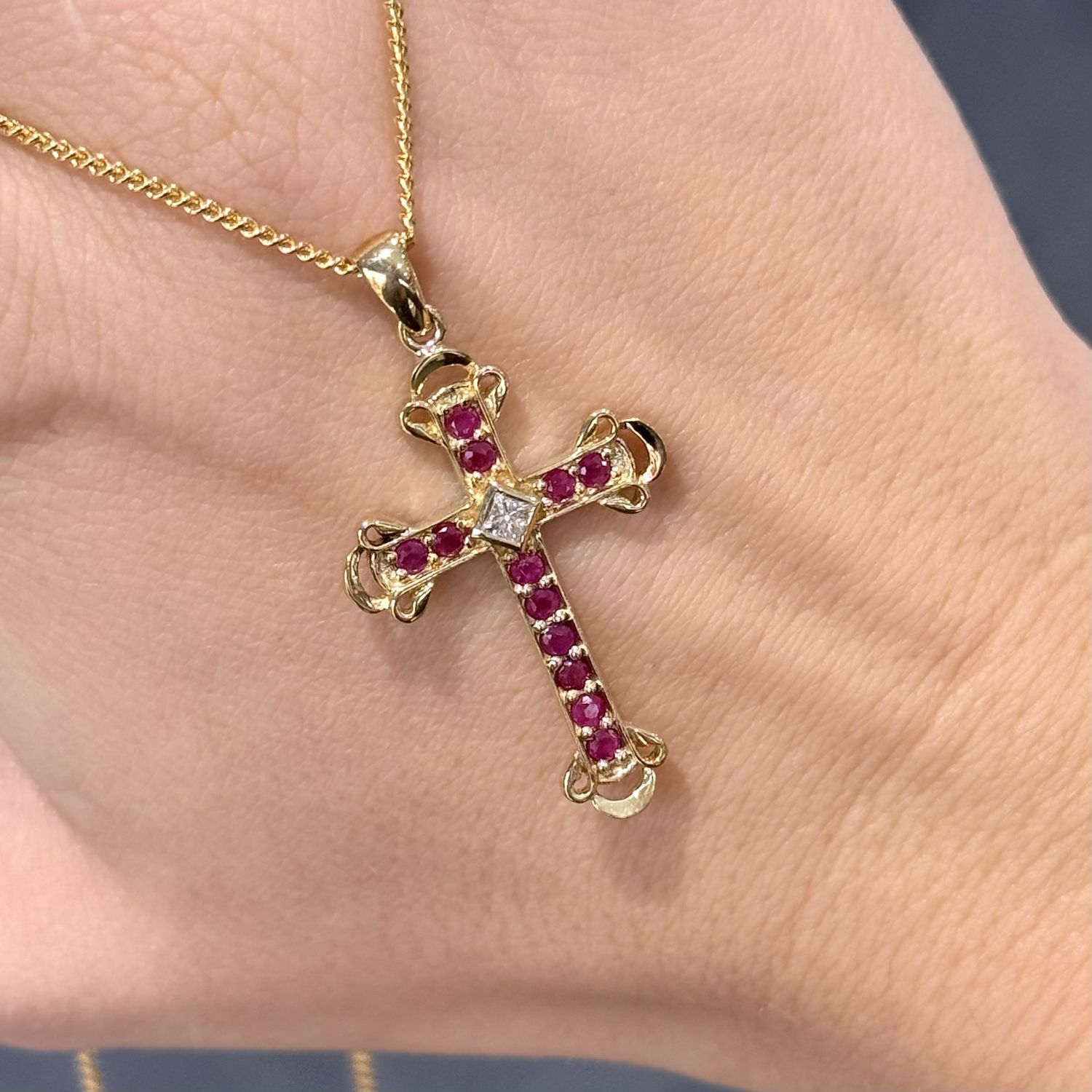 Pre-Owned 9ct Yellow Gold 0.48ct Ruby & 0.10ct Princess Cut Diamond Cross Pre-Owned 9ct Yellow Gold 0.48ct Ruby & 0.10ct Princess Cut Diamond Cross