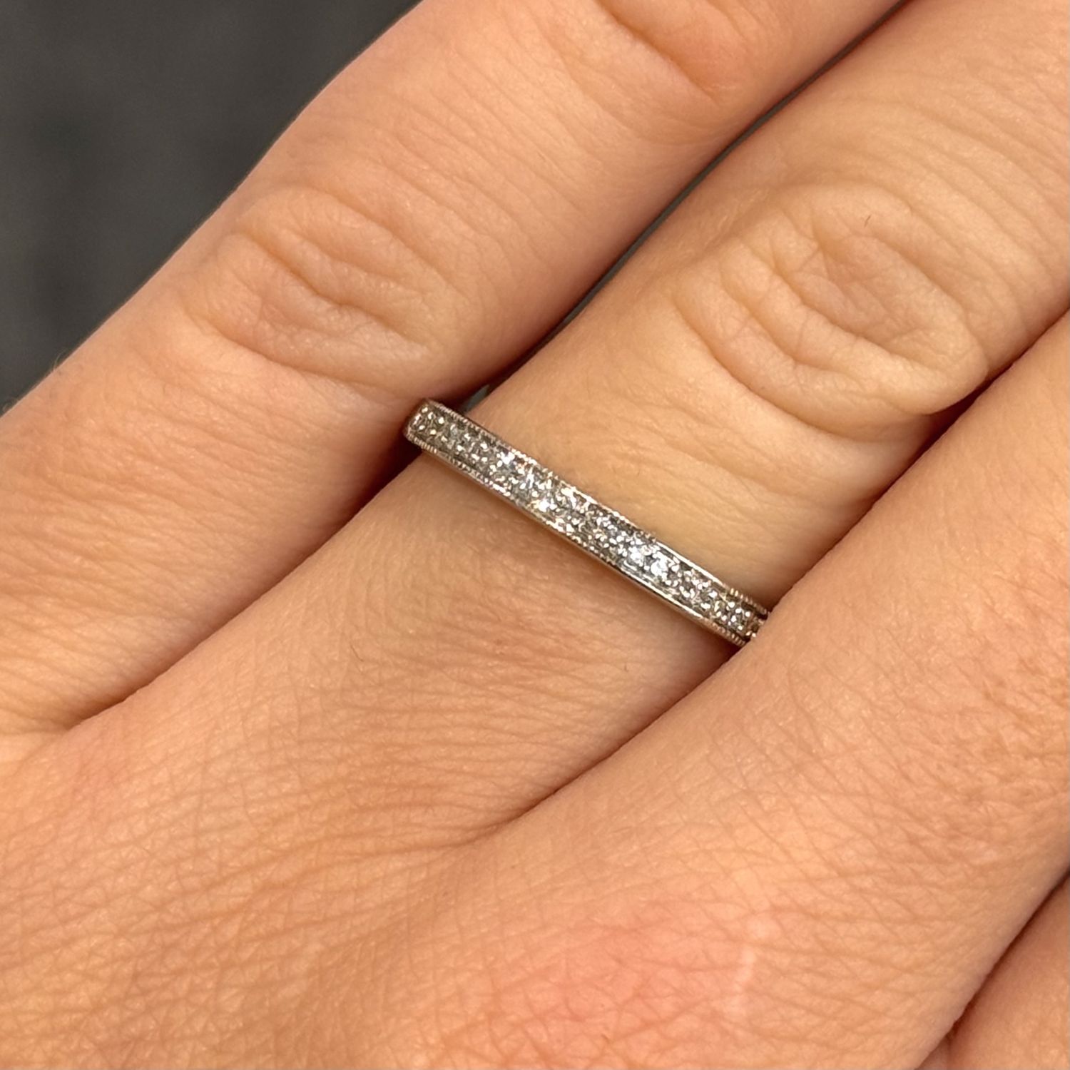 Pre-Owned 9ct White Gold 0.07ct Diamond Grain Set 1/2 ET Pre-Owned 9ct White Gold 0.07ct Diamond Grain Set 1/2 ET