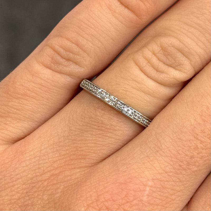 Pre-Owned 9ct White Gold 0.07ct Diamond Grain Set 1/2 ET Pre-Owned 9ct White Gold 0.07ct Diamond Grain Set 1/2 ET