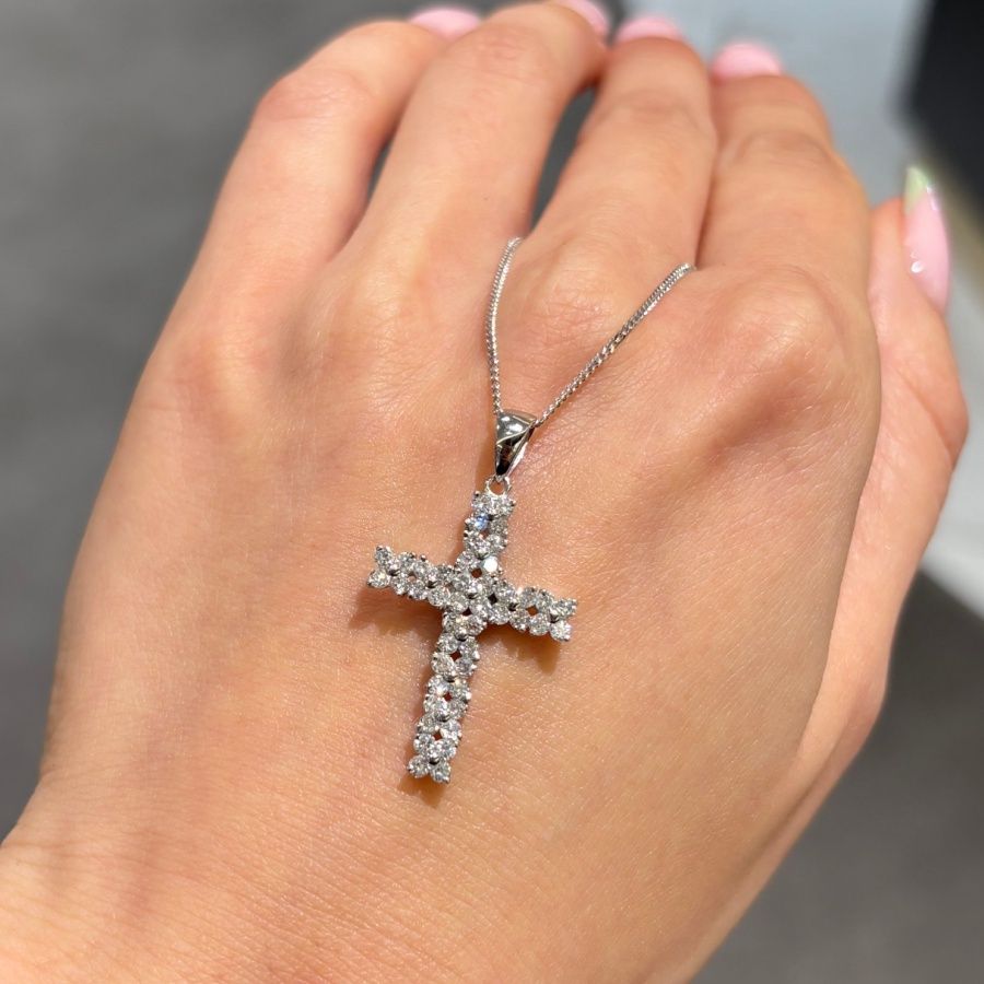 Pre-Owned 14ct White Gold 1.00ct Diamond Cross