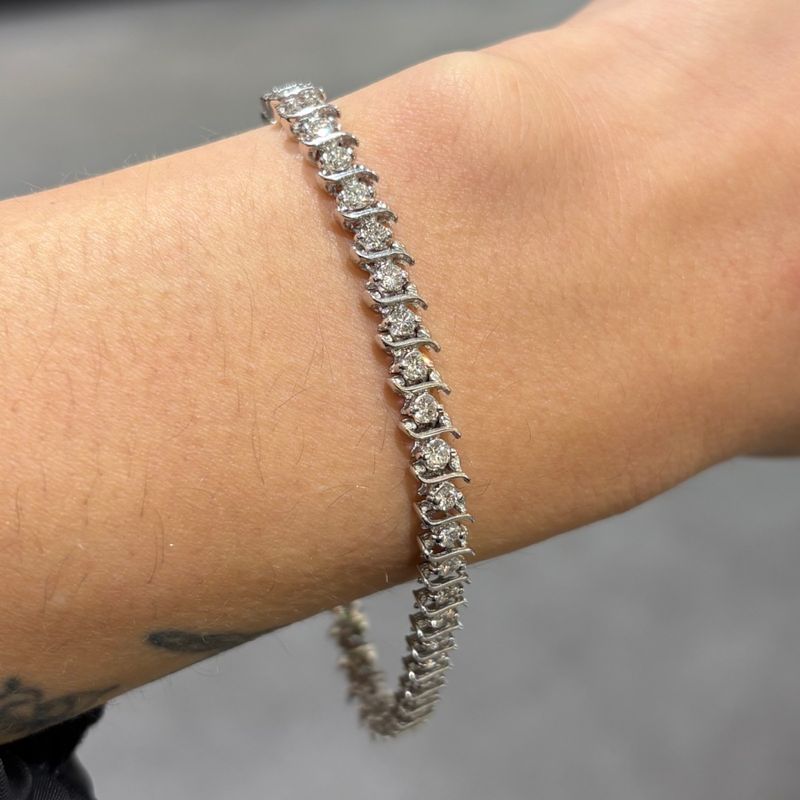 Pre-Owned 14ct White Gold 2.80ct Diamond Tennis Bracelet