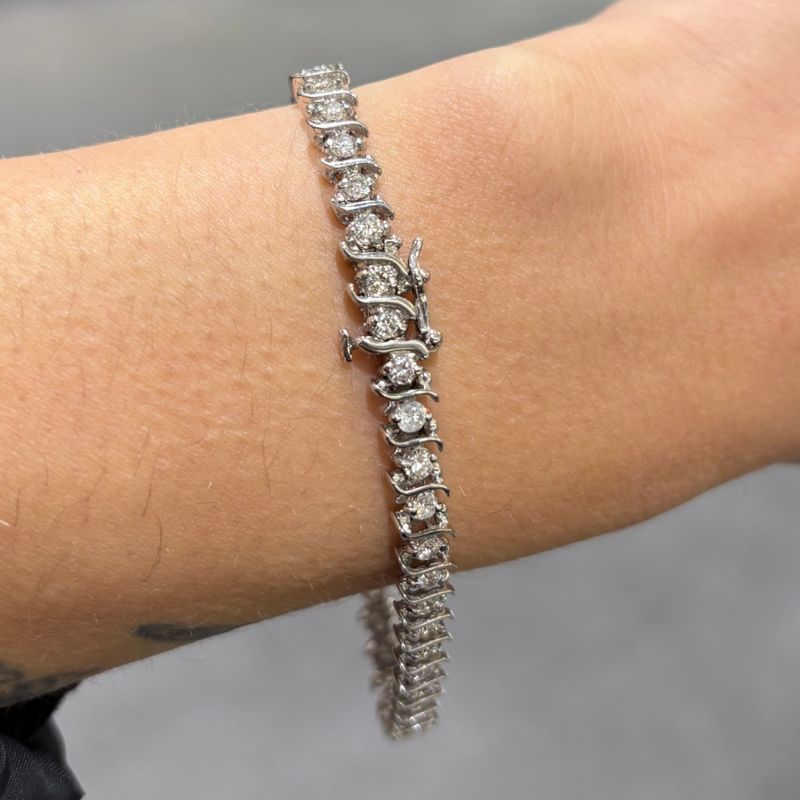 Pre-Owned 14ct White Gold 2.80ct Diamond Tennis Bracelet