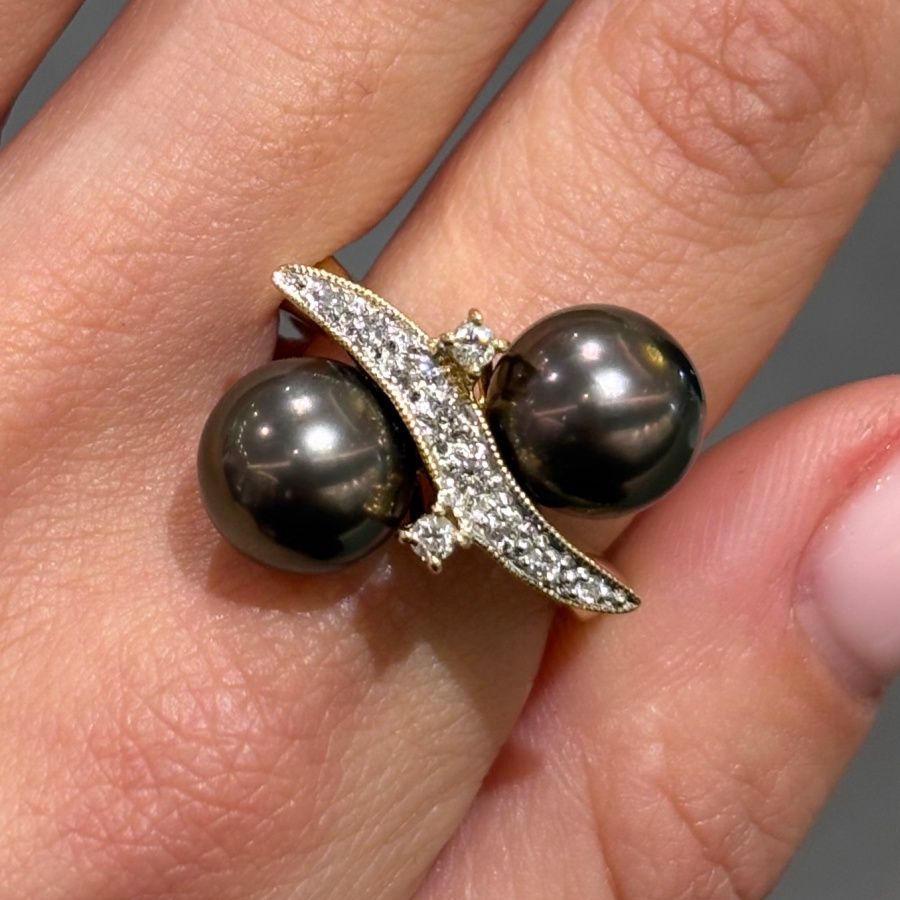 Pre-Owned 18ct Yellow Gold Double 9.5mm Tahitian Pearl & 0.15ct Diamond Ring Pre-Owned 18ct Yellow Gold Double 9.5mm Tahitian Pearl & 0.15ct Diamond Ring