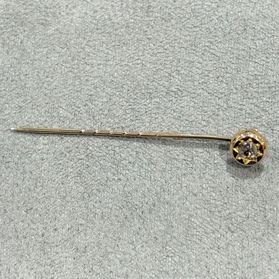 Pre-Owned Vintage 0.20ct Old Mine Cut Lapel Pre-Owned Vintage 0.20ct Old Mine Cut Lapel