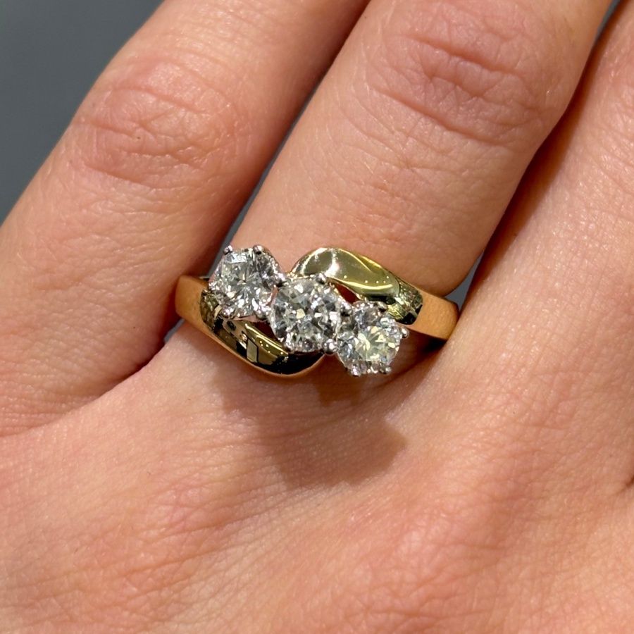 Pre-Owned 18ct Yellow Gold 1.00ct Trilogy Ring Pre-Owned 18ct Yellow Gold 1.00ct Trilogy Ring