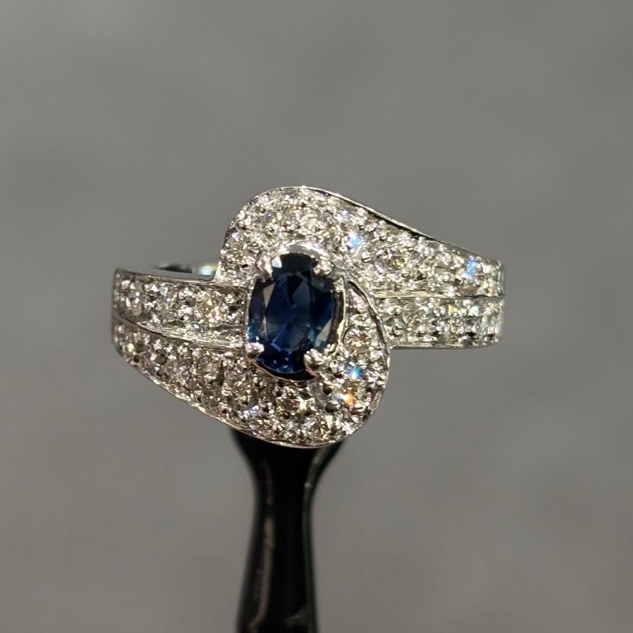 Pre-Owned 18ct White Gold 0.55ct Sapphire &amp; 0.49ct Diamond Ring
