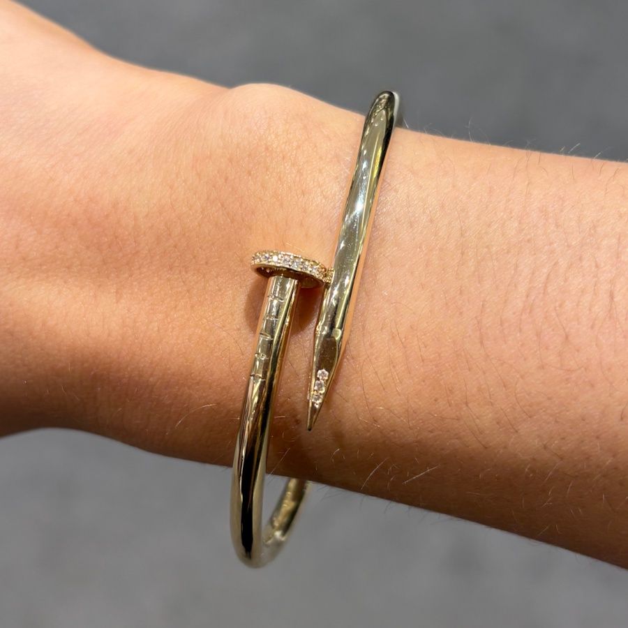 Pre-Owned 14ct Yellow Gold CZ Nail Bangle