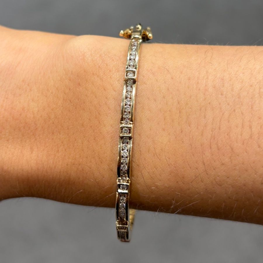 Pre-Owned 9ct Yellow Gold 0.78ct Diamond Bangle Pre-Owned 9ct Yellow Gold 0.78ct Diamond Bangle