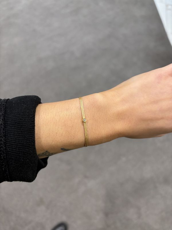 Love Lab 0.05ct Round Brilliant Cut Lab-Grown Diamond Gold-Nylon Cord Bracelet - Gold Setting Love Lab 0.05ct Round Brilliant Cut Lab-Grown Diamond Gold-Nylon Cord Bracelet - Gold Setting