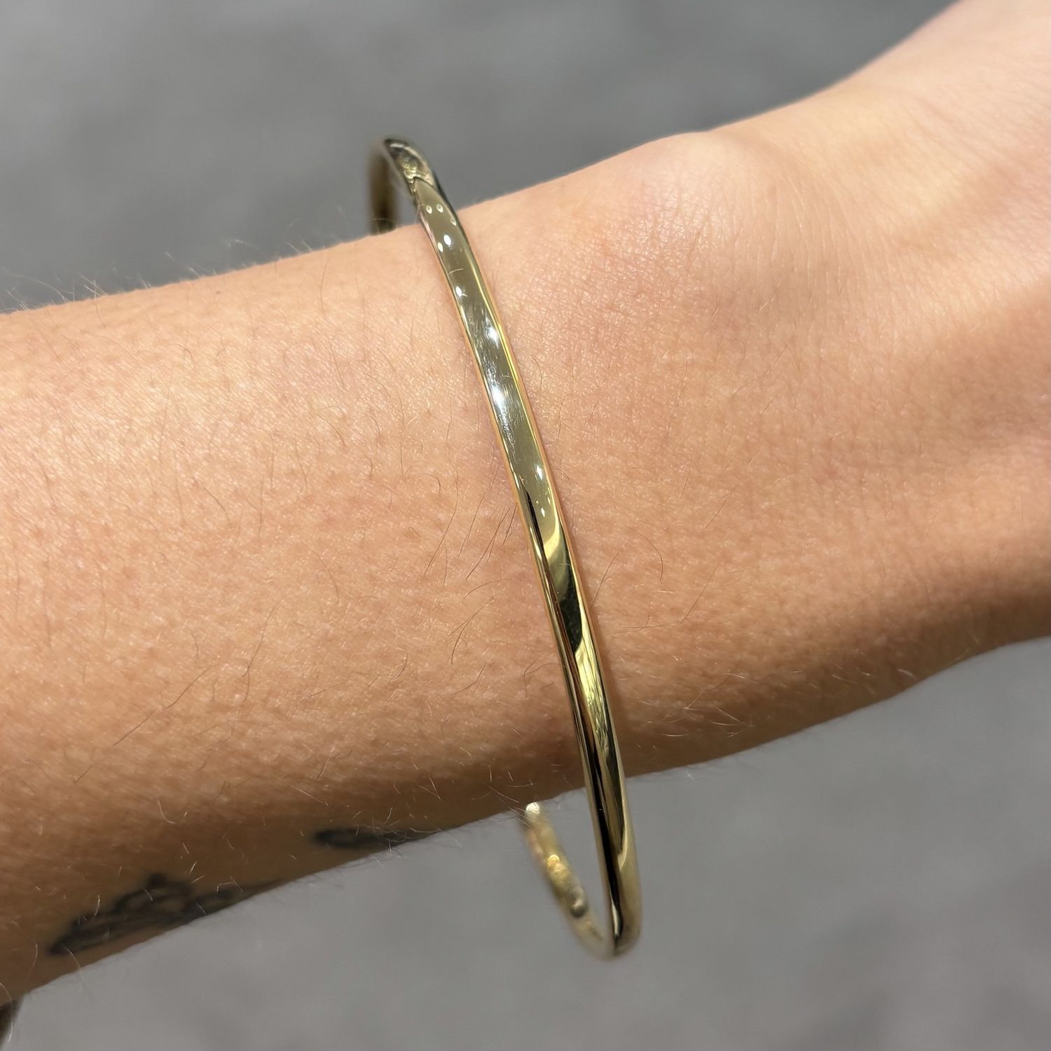 Pre-Owned 9ct Yellow Gold Minimalist Cuff Bangle 11g