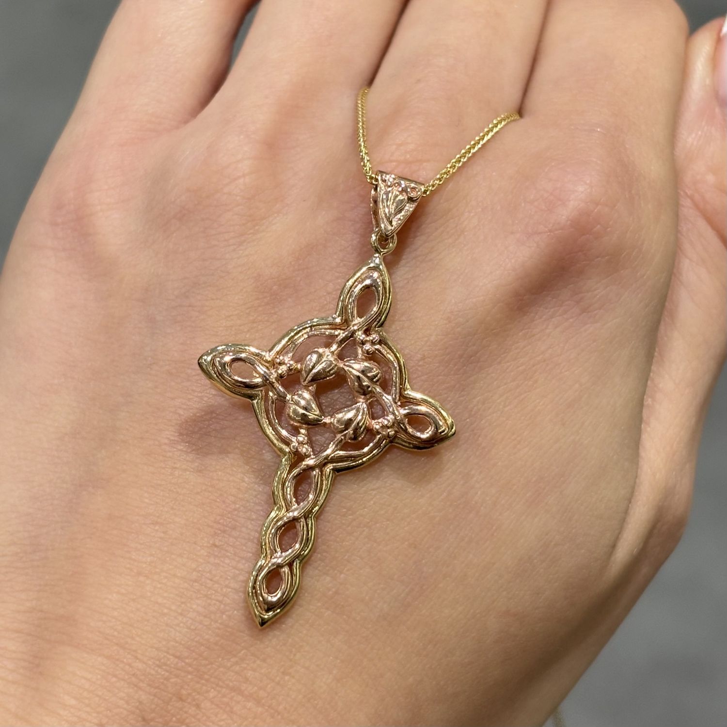 Pre-Owned 9ct  Gold Clogau Tree of Life Cross
