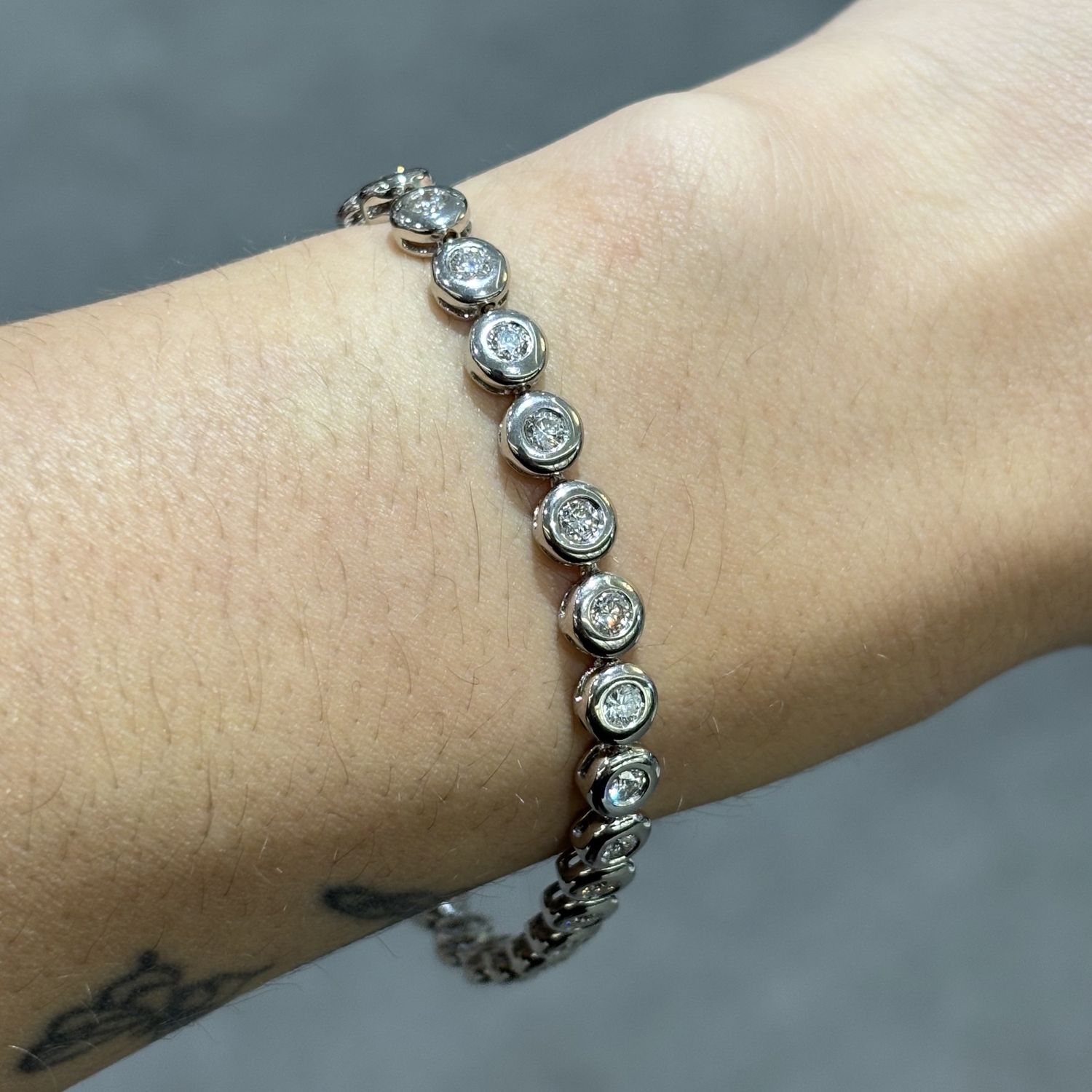 Pre-Owned 18ct White Gold 3.00ct Diamond Rub Over Tennis Bracelet