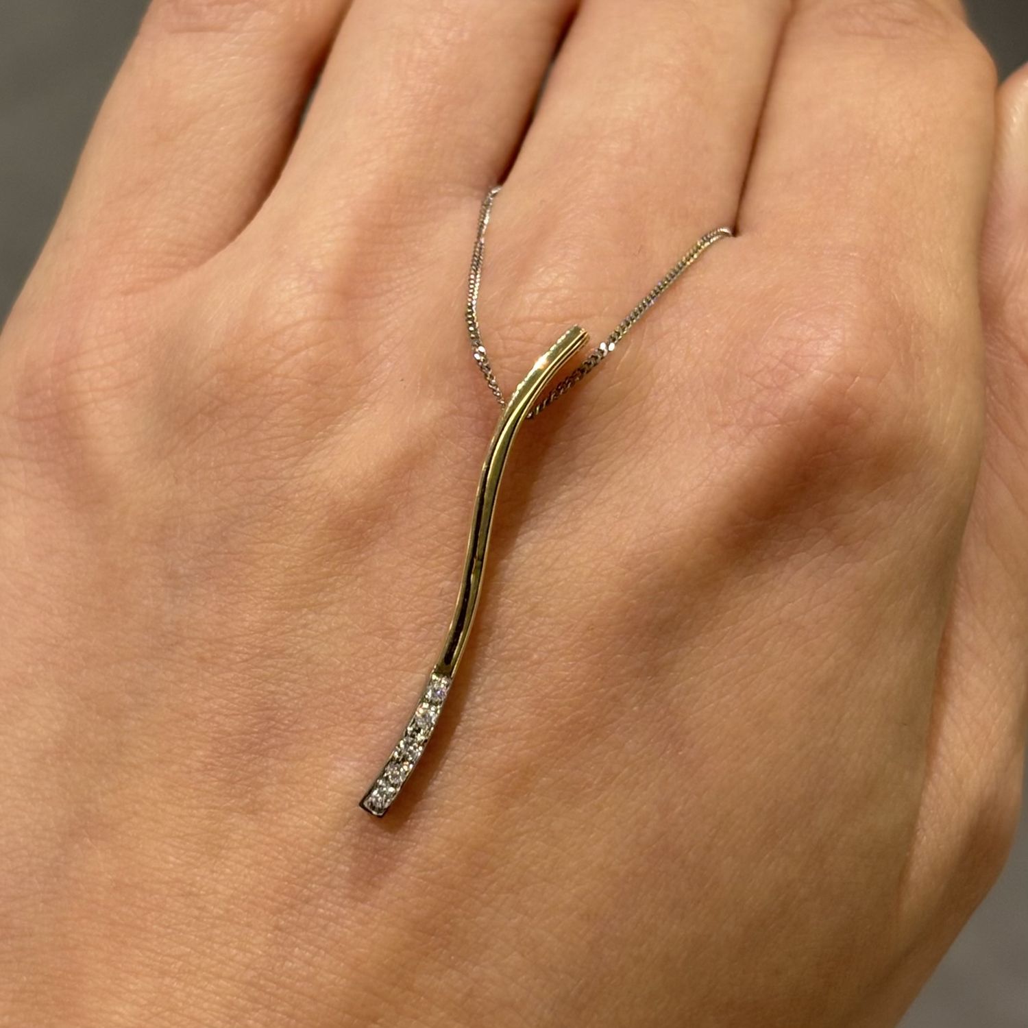 Pre-Owned 9ct Yellow Gold 0.05ct Diamond Drop Pendant