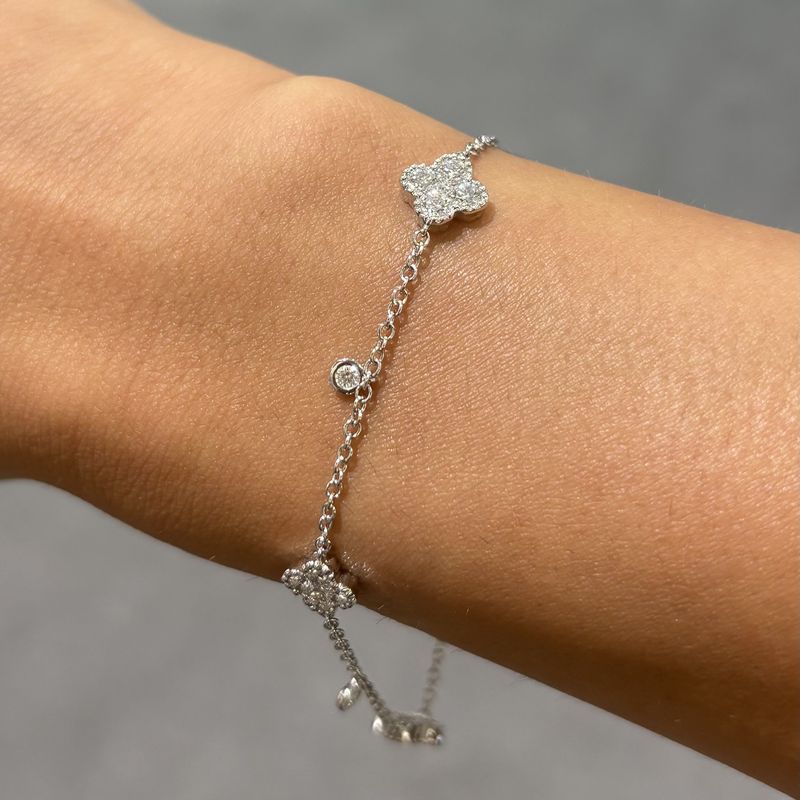 18ct White Gold1.15ct Diamond Quatrefoil Bracelet
