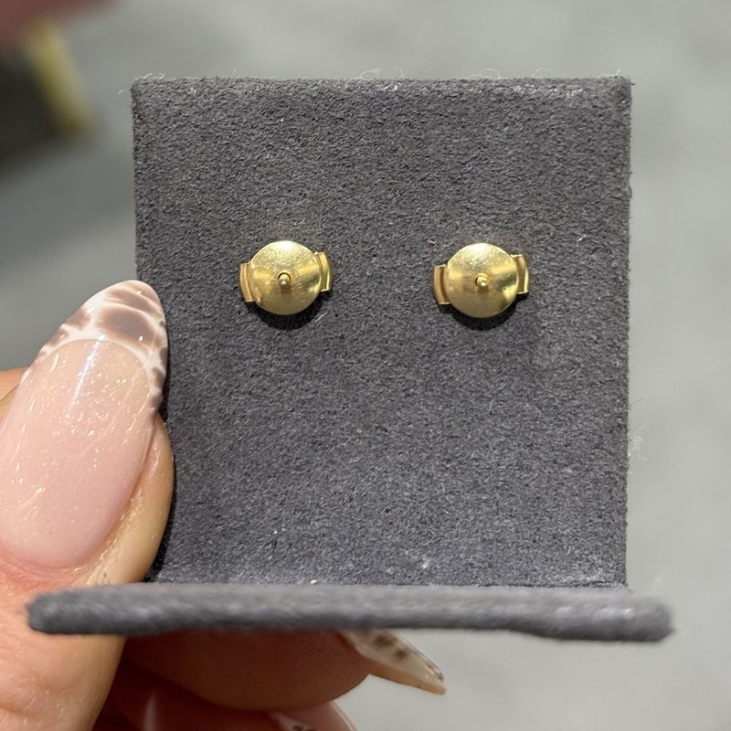 18ct Yellow Gold 1.50ct Lab-Grown Diamond Stud Earrings