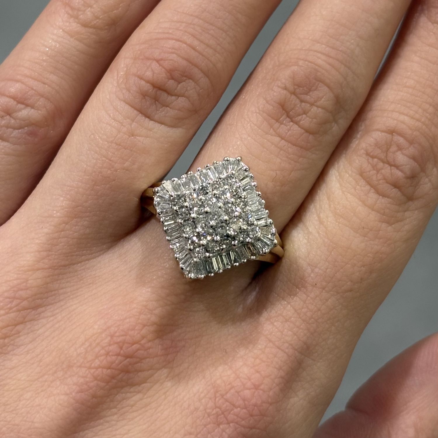 Pre-Owned 9ct Yellow Gold 1.00ct Diamond Round Brilliant & Baguette Diamond Cluster Ring Pre-Owned 9ct Yellow Gold 1.00ct Diamond Round Brilliant & Baguette Diamond Cluster Ring