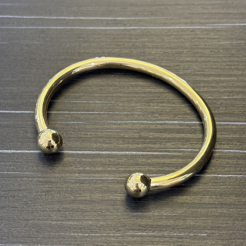 Pre-Owned 9ct Yellow Gold Solid Torque Bangle