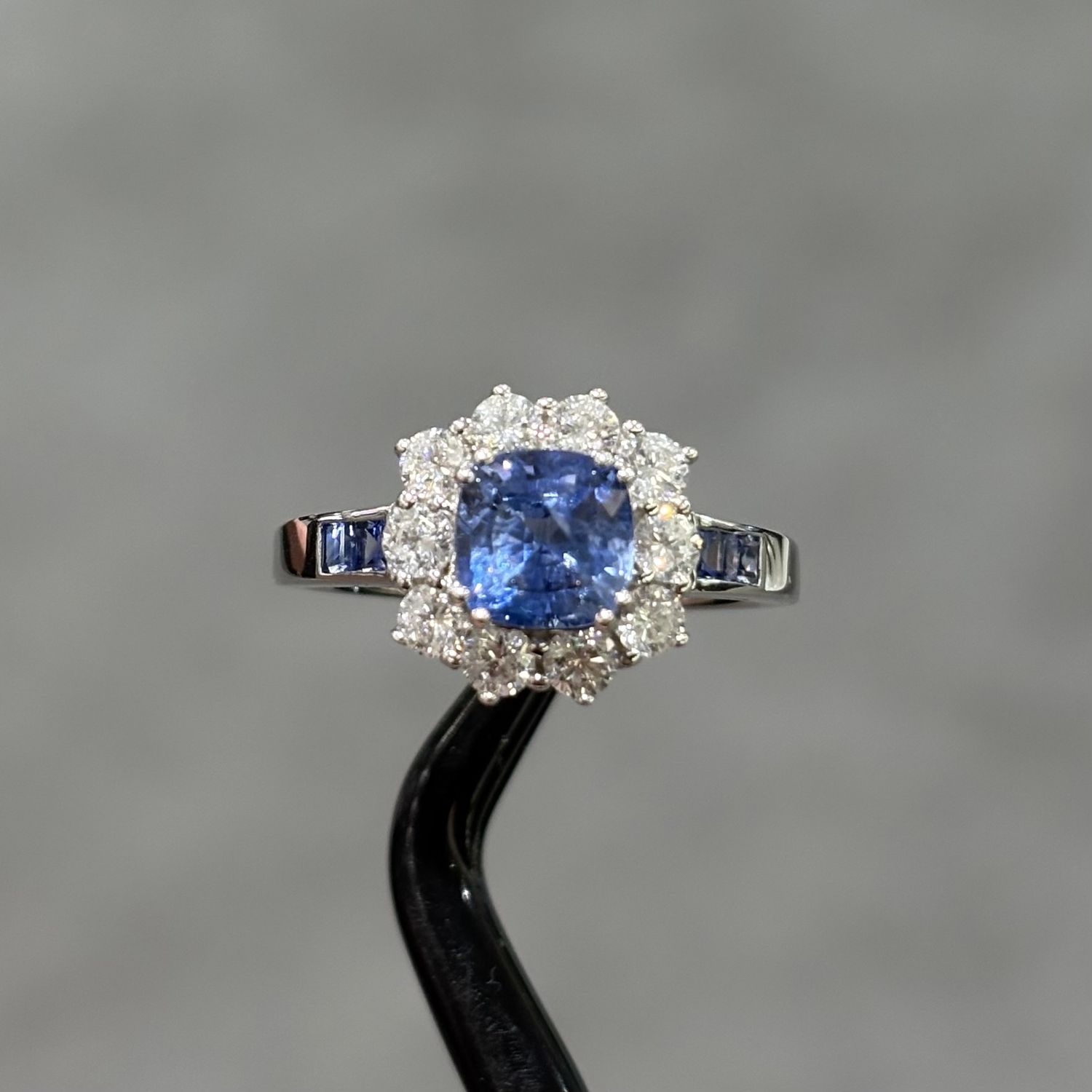 Pre-Owned 18ct White Gold 2.25ct Sapphire &amp; 1.00ct Diamond Ring