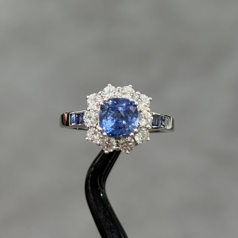 Pre-Owned 18ct White Gold 2.25ct Sapphire &amp; 1.00ct Diamond Ring