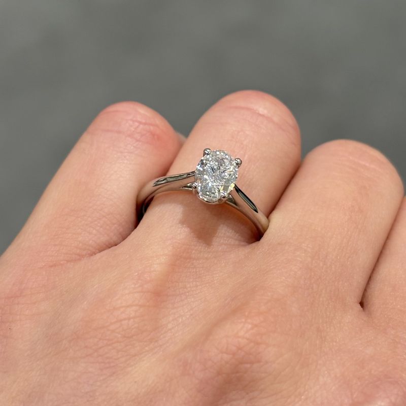Platinum 1.00ct D VS2 Laboratory Grown Oval Diamond Ring