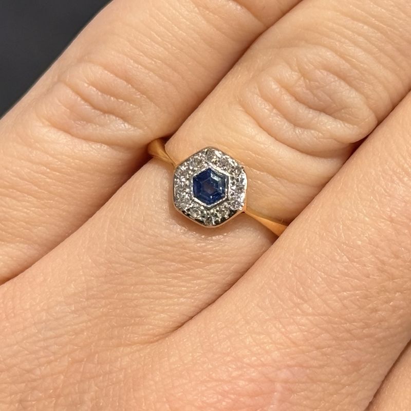 Pre-Owned Vintage 18ct Yellow Gold 0.15ct Hexagon Sapphire & 0.10ct Diamond Ring Pre-Owned Vintage 18ct Yellow Gold 0.15ct Hexagon Sapphire & 0.10ct Diamond Ring
