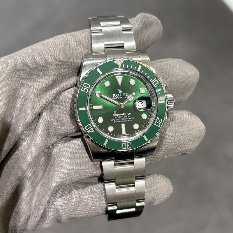 Pre-Owned Rolex 'Hulk' Submariner Automatic Gents Watch 116610LV Pre-Owned Rolex 'Hulk' Submariner Automatic Gents Watch 116610LV