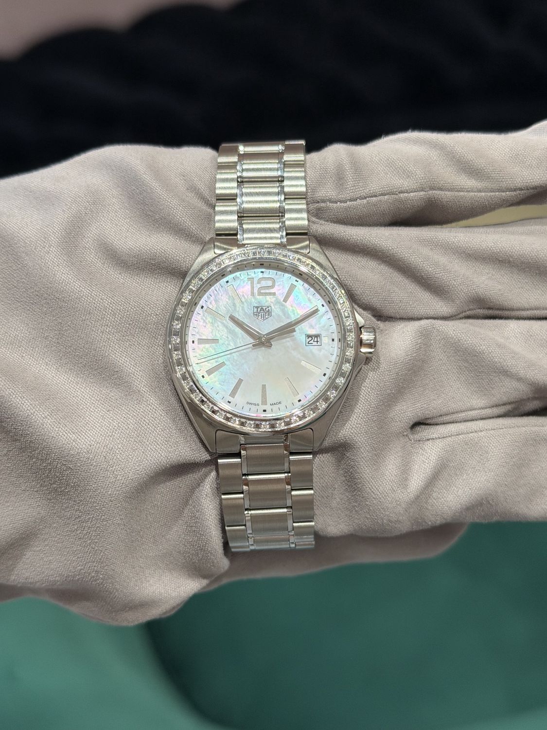 Pre-Owned Tag Heuer F1 Mother of Pearl Dial Diamond Bezel Ladies Watch WBJ131A