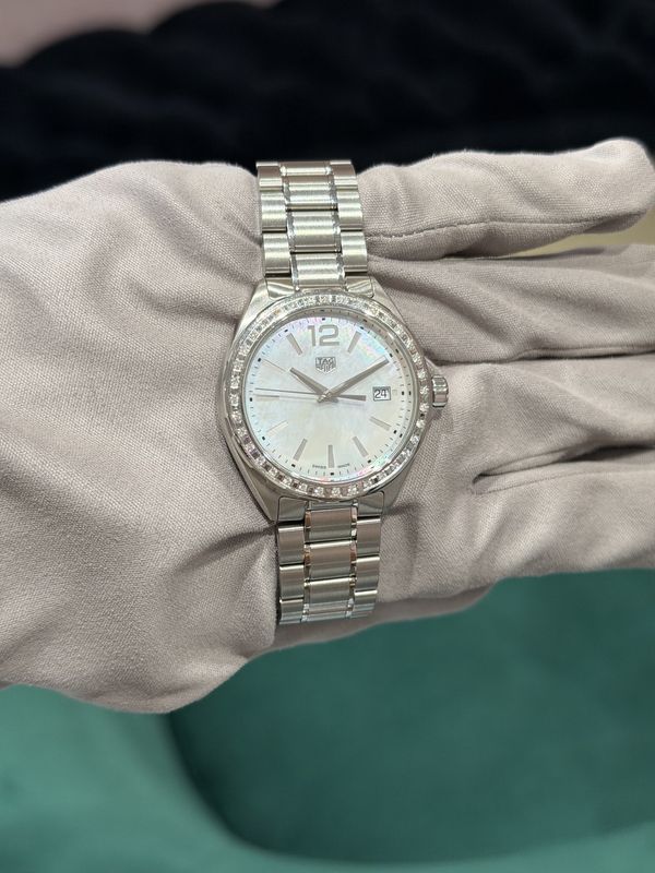 Pre-Owned Tag Heuer F1 Mother of Pearl Dial Diamond Bezel Ladies Watch WBJ131A