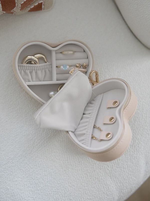 Blush Raffia Heart Travel Jewellery Box