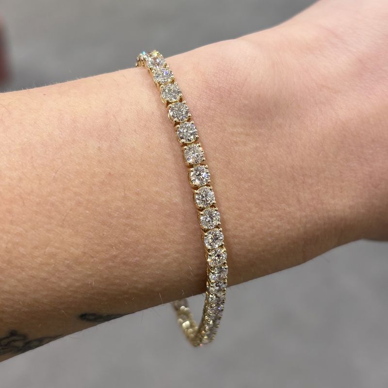 9ct Yellow Gold 9.00ct D VVS Round Brilliant Lab Grown Diamond Tennis Bracelet