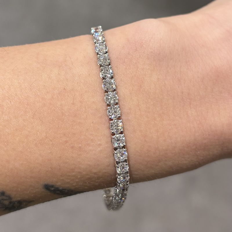 Platinum 9.00ct D VVS Round Brilliant Lab Grown Diamond Tennis Bracelet Platinum 9.00ct D VVS Round Brilliant Lab Grown Diamond Tennis Bracelet