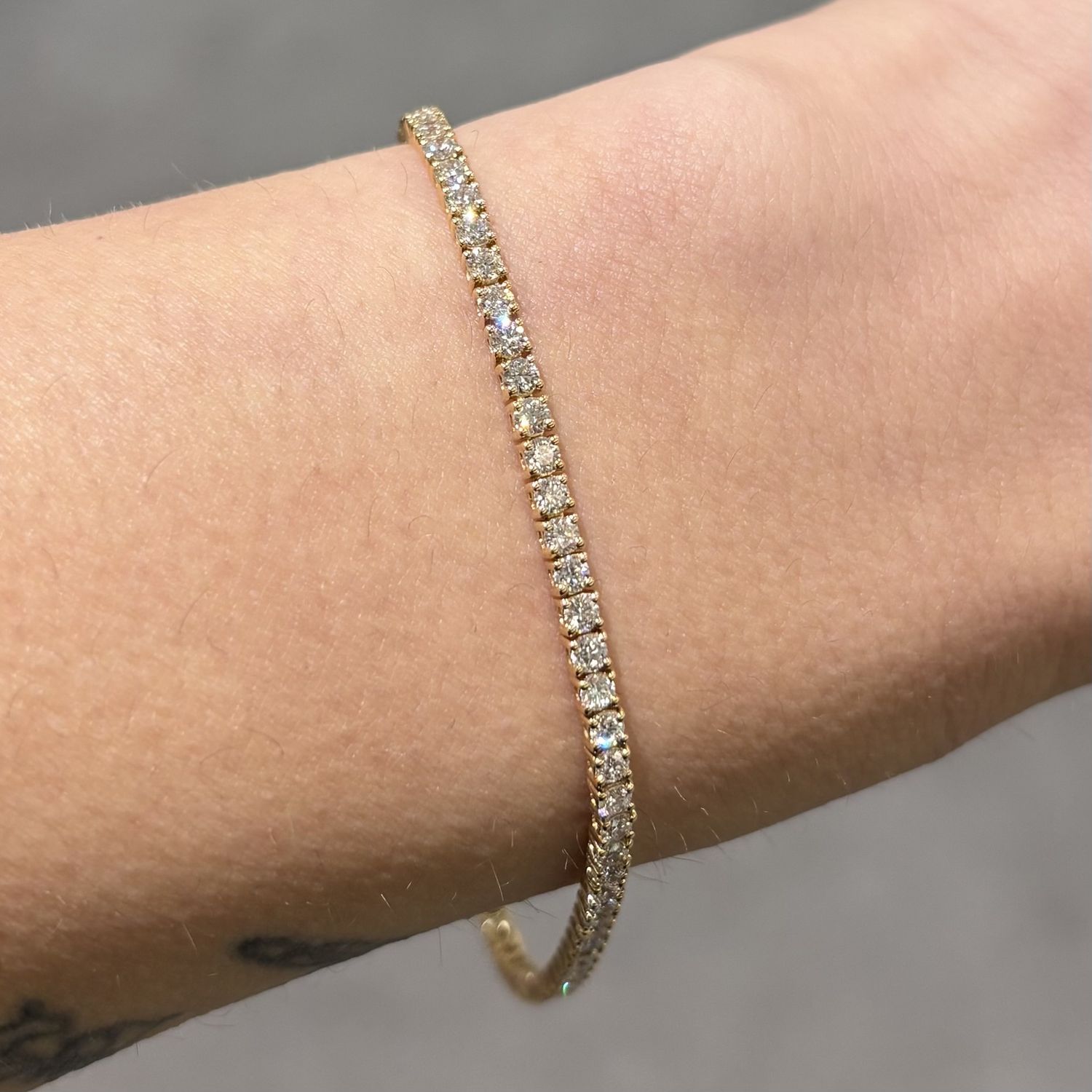 18ct Yellow Gold 3.00ct D VVS Round Brilliant Lab Grown Diamond Tennis Bracelet