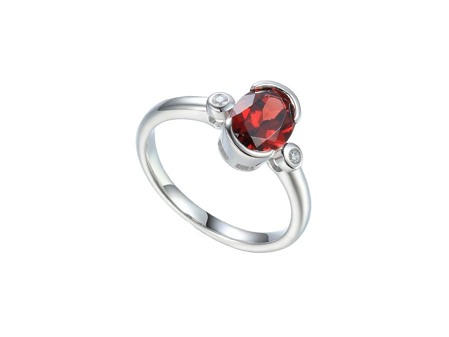 Sterling Silver Garnet Spicy Red Ring Sterling Silver Garnet Spicy Red Ring, Ring Size: M