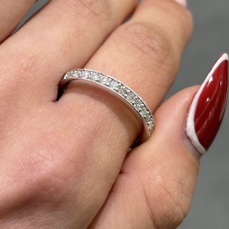 Pre-Owned 18ct White Gold 0.30ct Diamond Grain Set Channel ET Ring