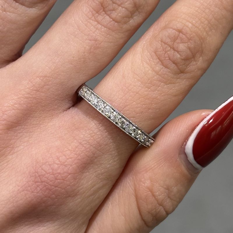 Pre-Owned 18ct White Gold 0.30ct Diamond Grain Set Channel ET Ring