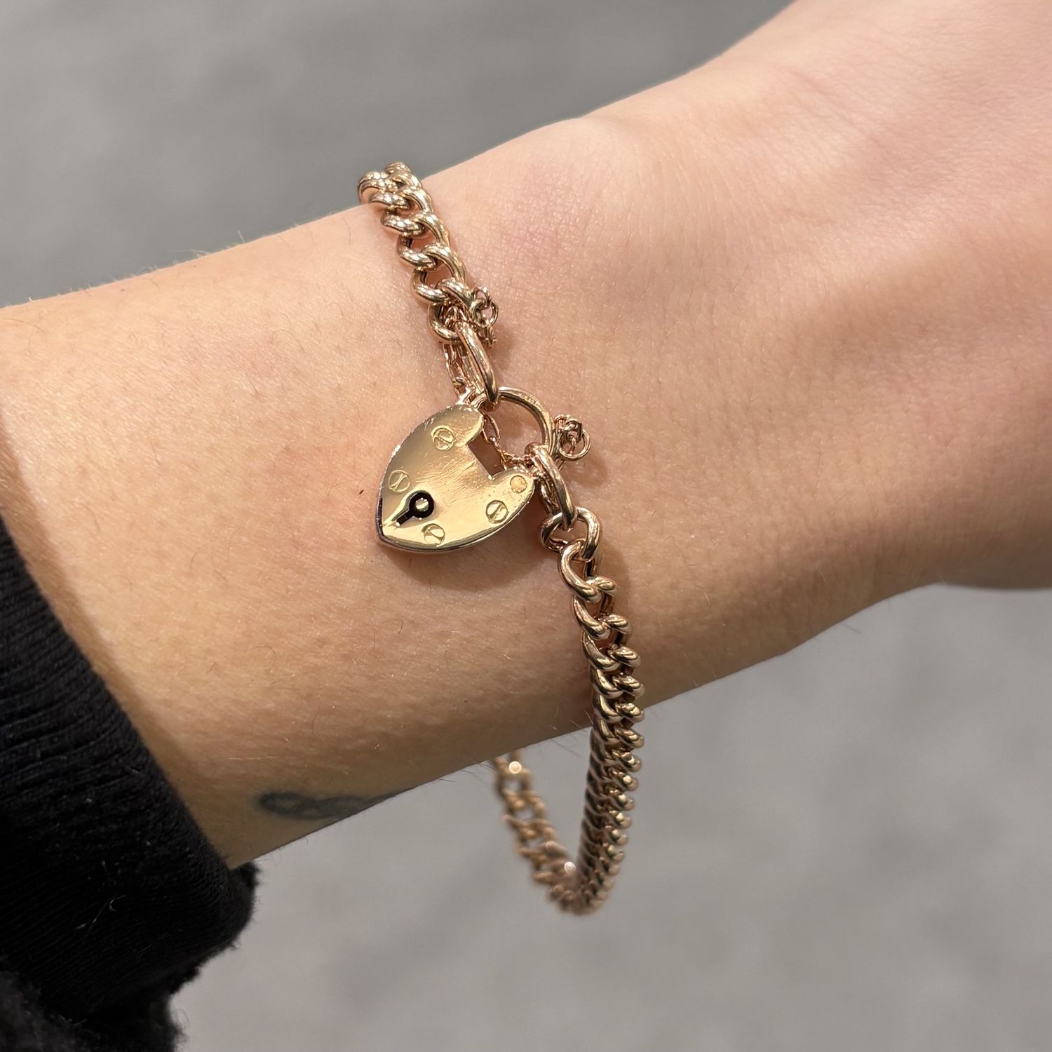 Pre-Owned Vintage 9ct Rose Gold Curb Bracelet with Padlock Clasp 7.2g