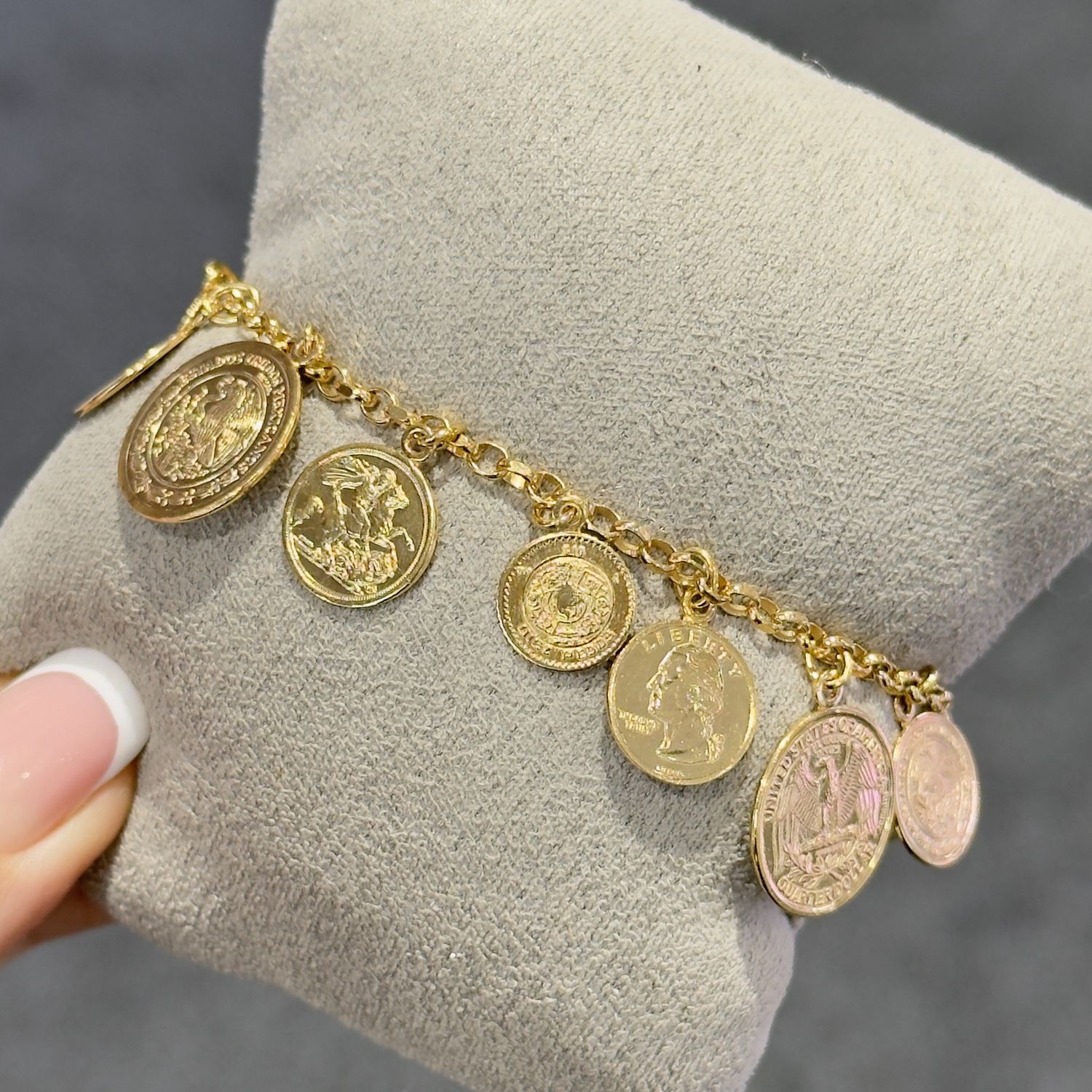 Pre-Owned 9ct Yellow Gold Coin Bracelet 15.9g