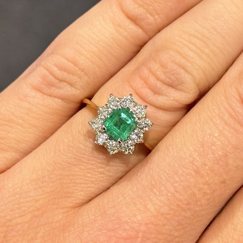 Pre-Owned 18ct Yellow Gold 1.20ct Emerald &amp; 0.40ct Diamond Ring