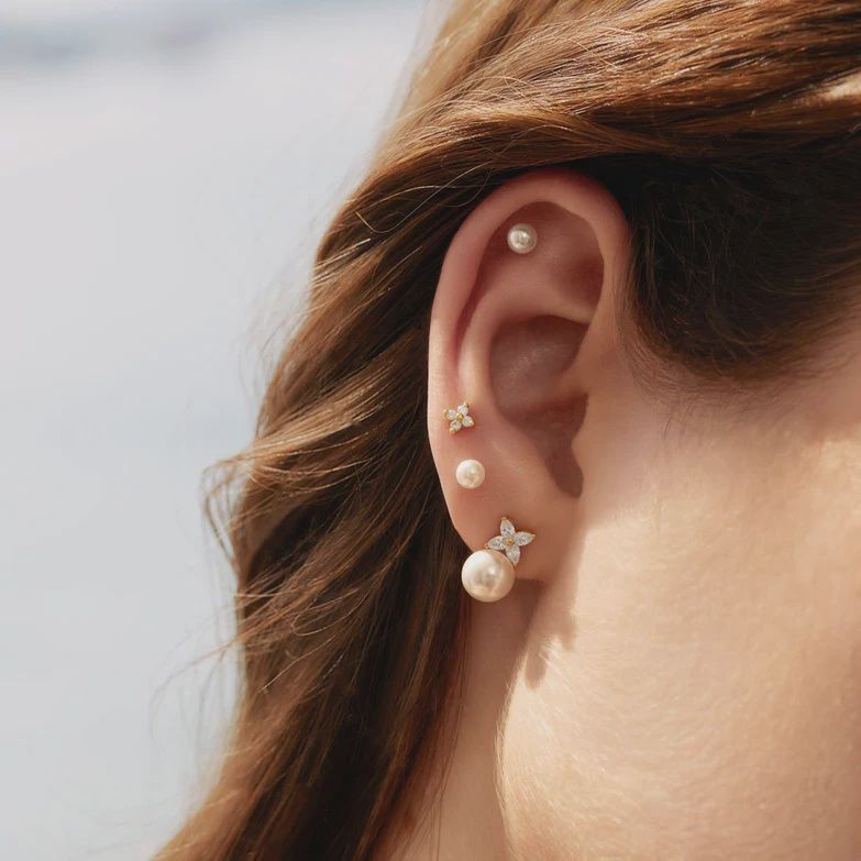 Gold Shell Pearl & Lucky Clover Stud Earrings