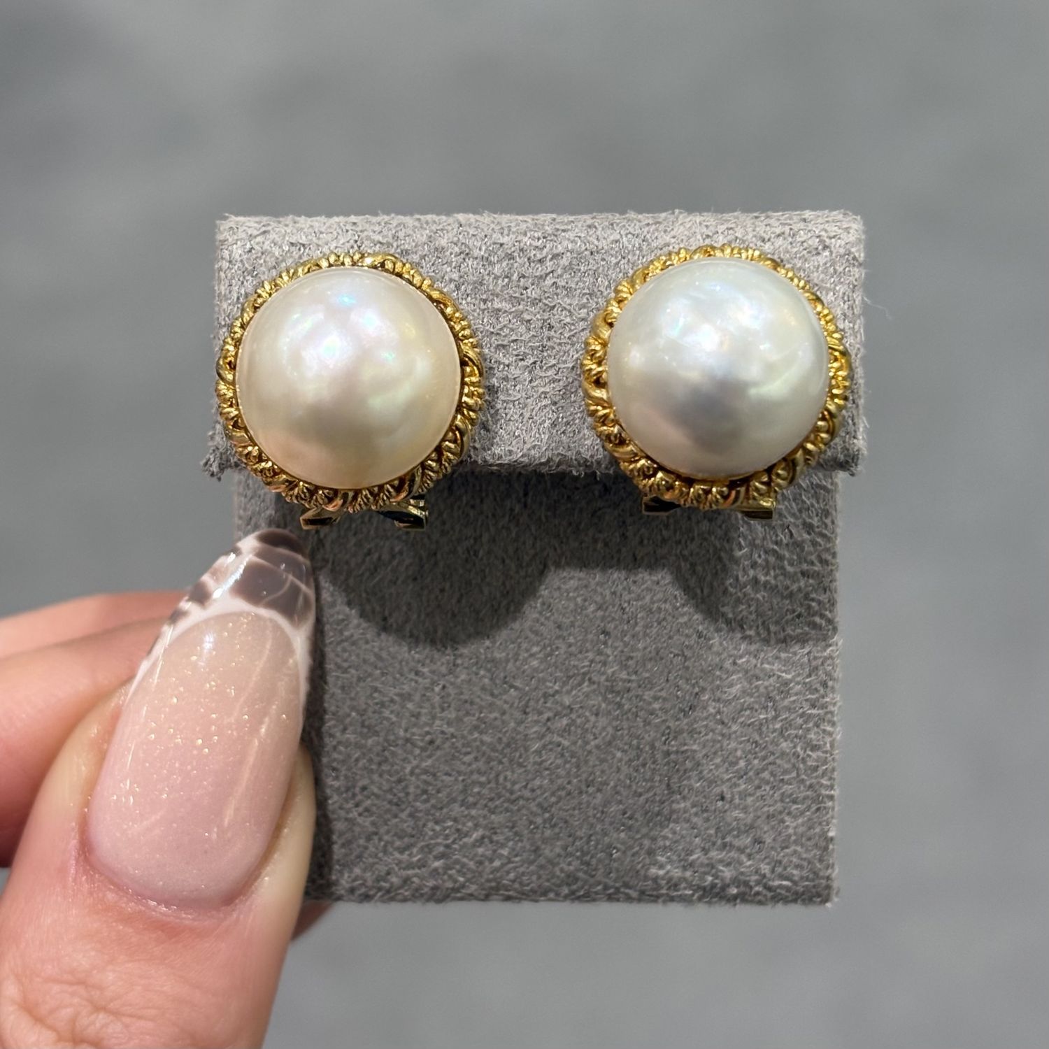 Pre-Owned 14ct Yellow Gold 13.5mm Pearl Stud Leaver Back Earrings