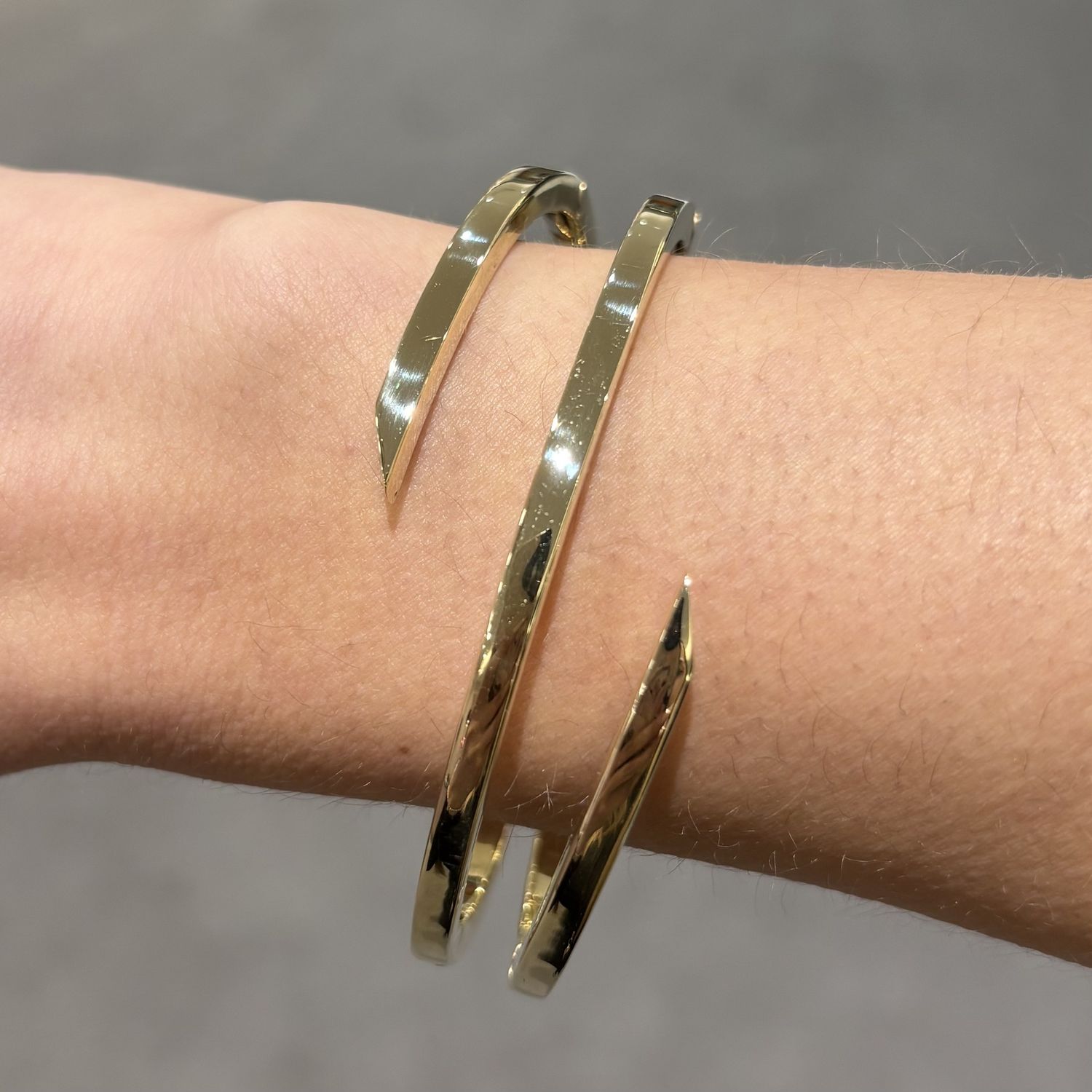 Pre-Owned 9ct Yellow Gold Wrap Hinged Bangle 22g