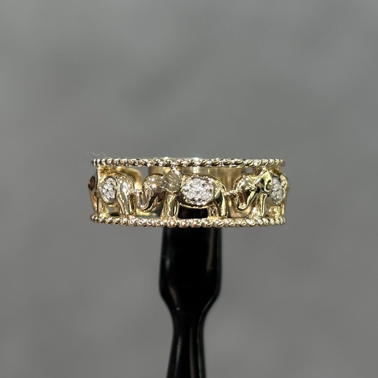 Pre-Owned 9ct Yellow Gold Open Work Elephant Eternity Ring