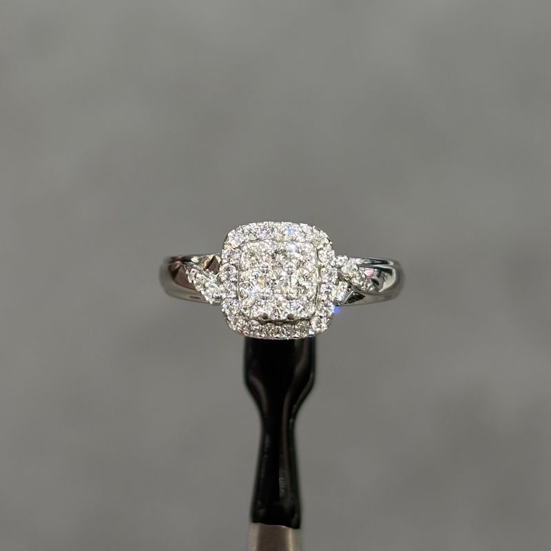 Pre-Owned 9ct White Gold 0.36ct Diamond Cluster Halo Style Ring