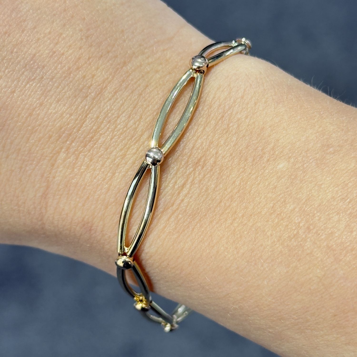 Pre-Owned 9ct Yellow Gold Elongated Marquise Link Bracelet