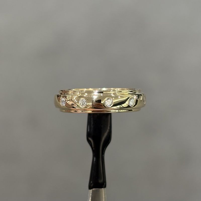 Pre-Owned 9ct Yellow Gold 0.16ct Diamond Space Set Wedding Band